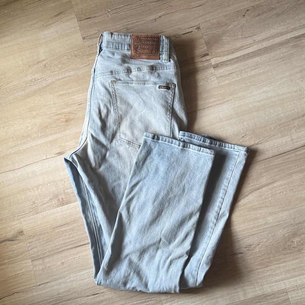 Volcom Men's Light Blue Relaxed Straight Jeans